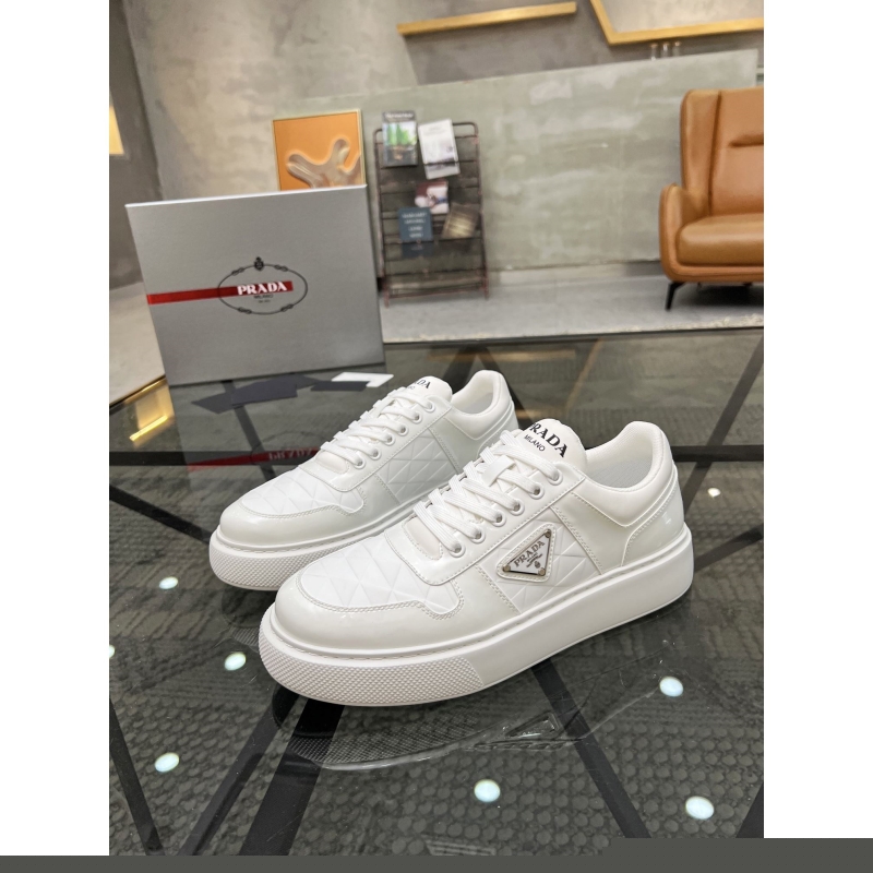Pra*a casual shoes
